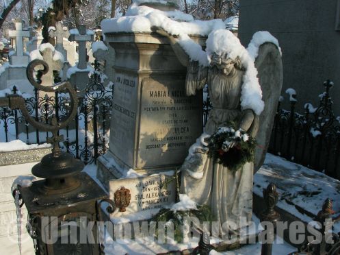 Funerary monument in Bellu Cemetery, Bucharest