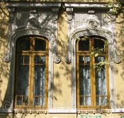 National-Romantic style windows, Mantuleasa neighborhood area, Bucharest