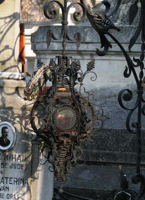 19th century wrought iron lamp, Bellu Cemetery, Bucharest