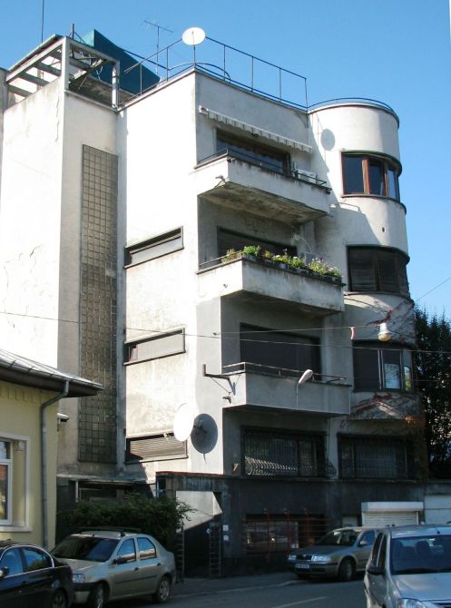 Apartment building (1938, arch. Jean Monda) central Bucharest