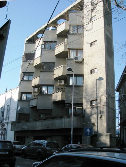 Modernist design (1937, arch. Tiberiu Niga) central Bucharest