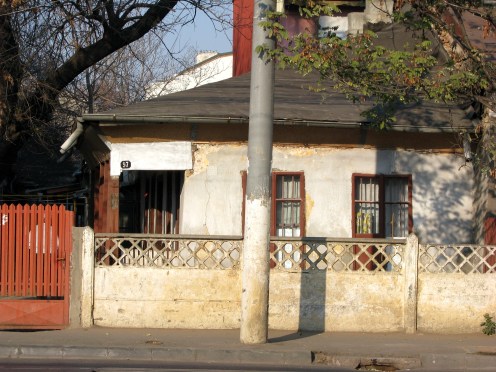 Porch House Calarasi Street central Bucharest