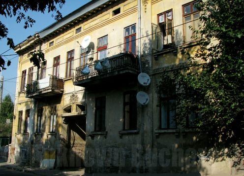 19th century inn-type house with entrance passage, Anton Pann street Bucharest