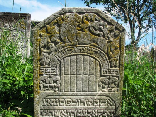 siret-jewish-cemetery-tombstone